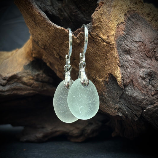 925er Sterling Silber Ohrringe mit weißem Seaham Meerglas