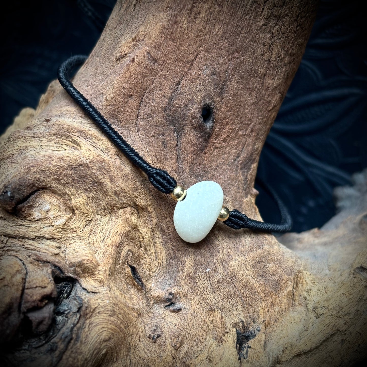 Macrame Bracelet - opaque white Seaham Seaglass - 585 Gold