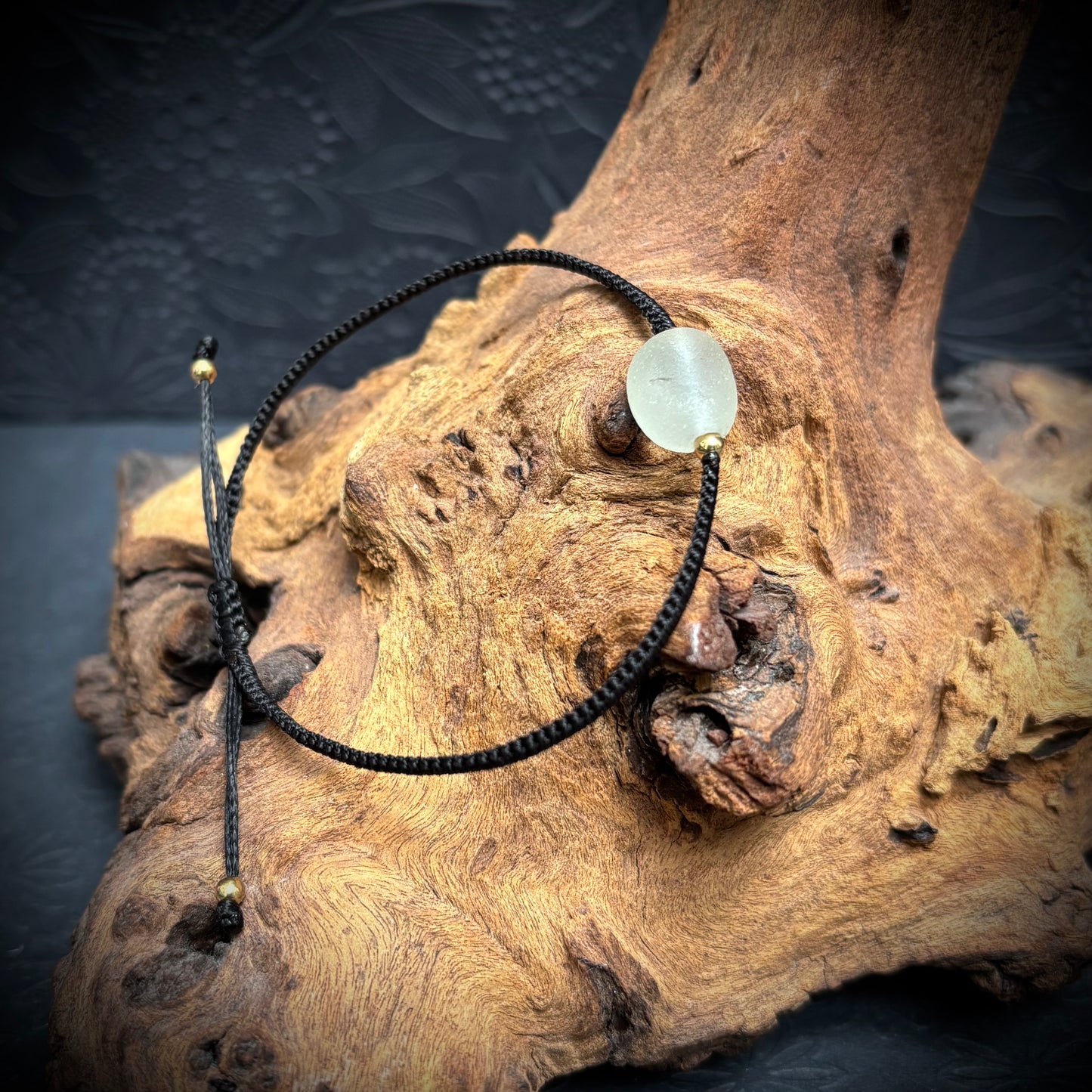 Macrame Bracelet - white Seaham Seaglass - Gold-filled