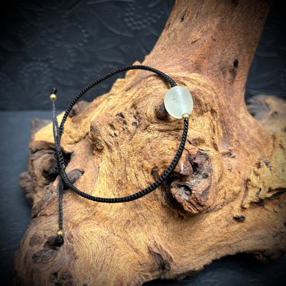 Macrame Bracelet - white Seaham Seaglass - Gold-filled
