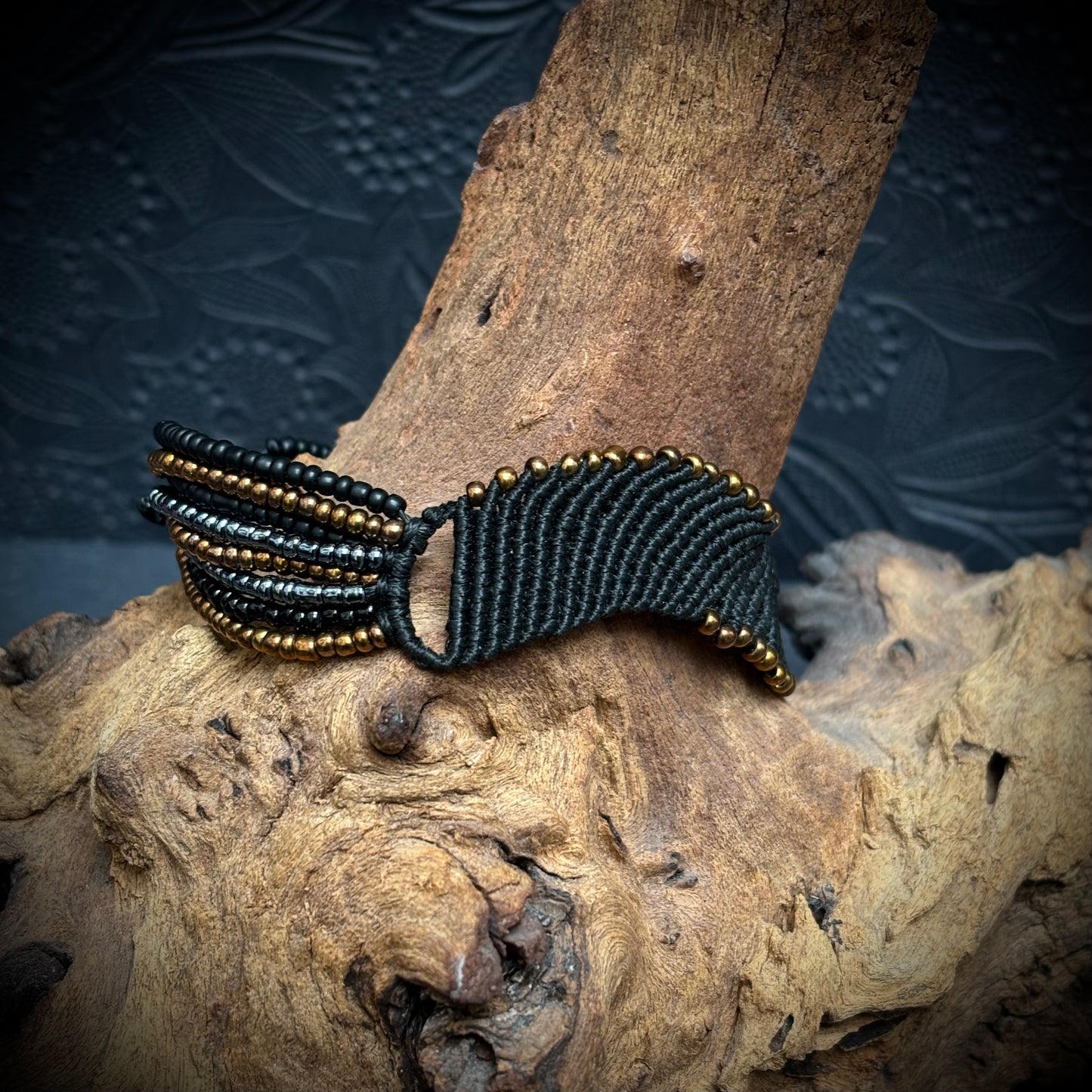 Macrame Bracelet "Particle Wave"