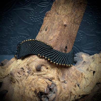 Macrame Bracelet "Particle Wave"