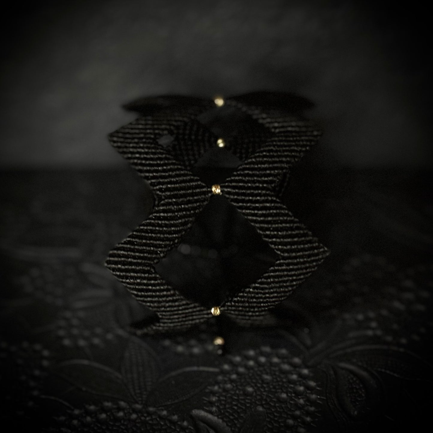 Macrame Bracelet "Frequency - I" 585 Gold