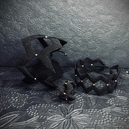 Macrame Bracelet "Frequency - I" 585 Gold