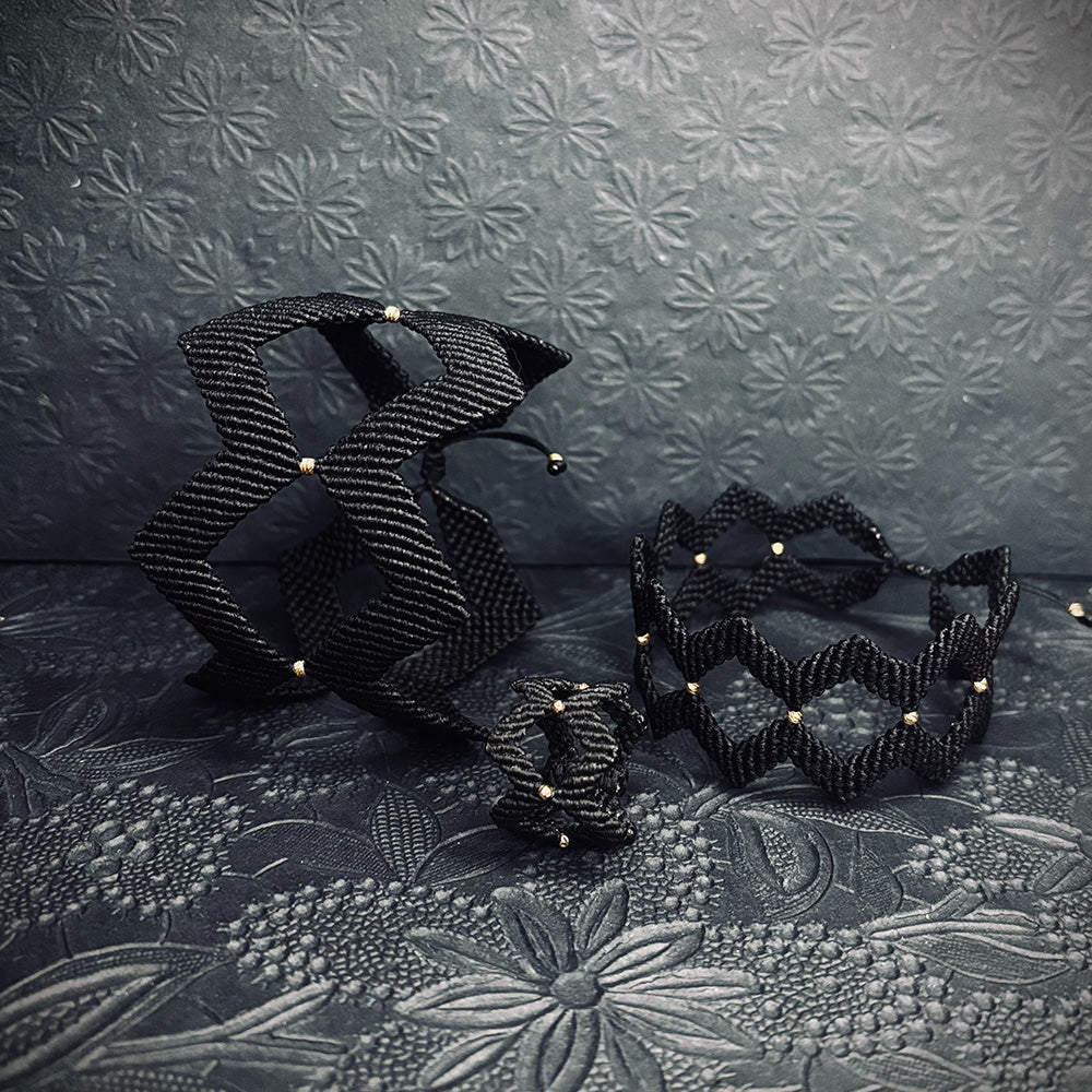 Macrame Ring "Frequency" 585 Gold
