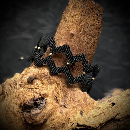 Macrame Bracelet "Frequency - II" 585 Gold
