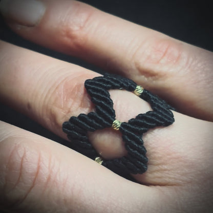 Macrame Ring "Frequency" 585 Gold